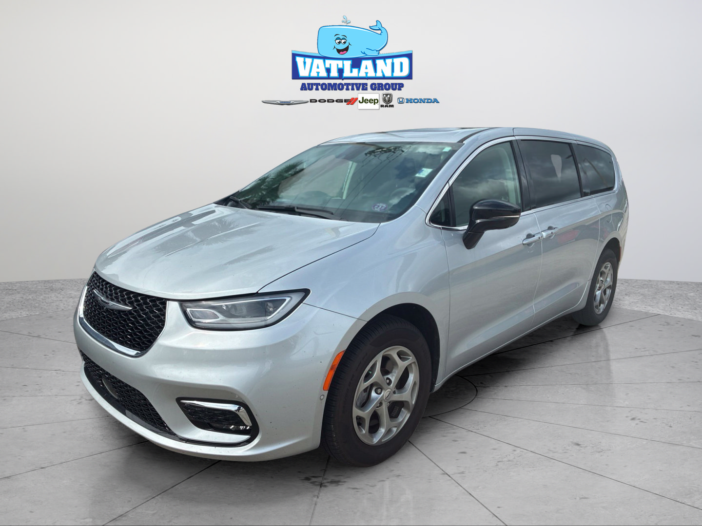 Certified 2024 Chrysler Pacifica Limited AWD/4WD image 21