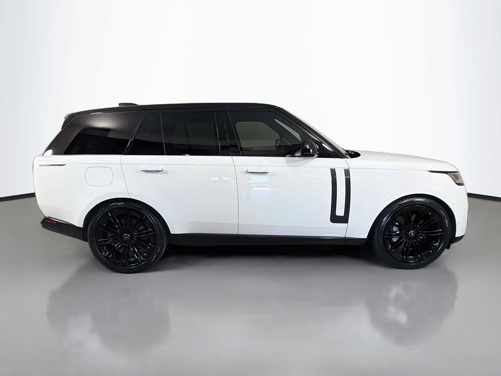 Certified 2024 Land Rover Range Rover SE AWD/4WD image 4