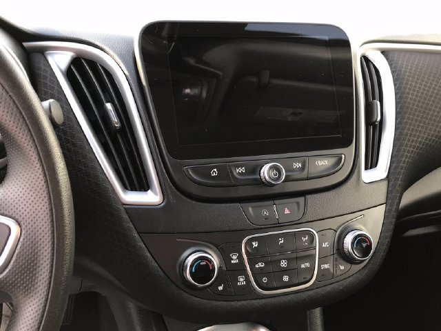 Used 2023 Chevrolet Malibu LT FWD image 3