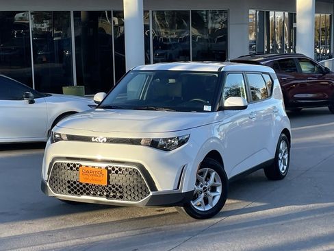 Used 2024 Kia Soul LX w/ Option Group 015 image 9