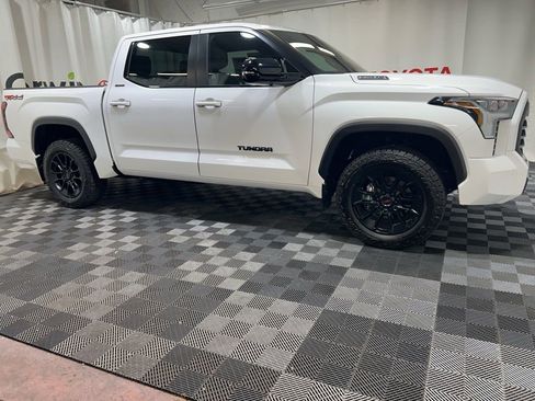 Used 2025 Toyota Tundra Limited w/ TRD Off-Road Package image 10