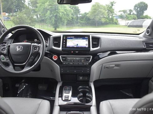 Used 2016 Honda Pilot Elite image 20