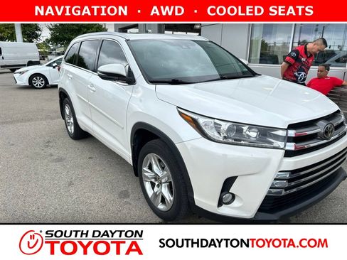 Used 2018 Toyota Highlander Limited AWD/4WD image 1