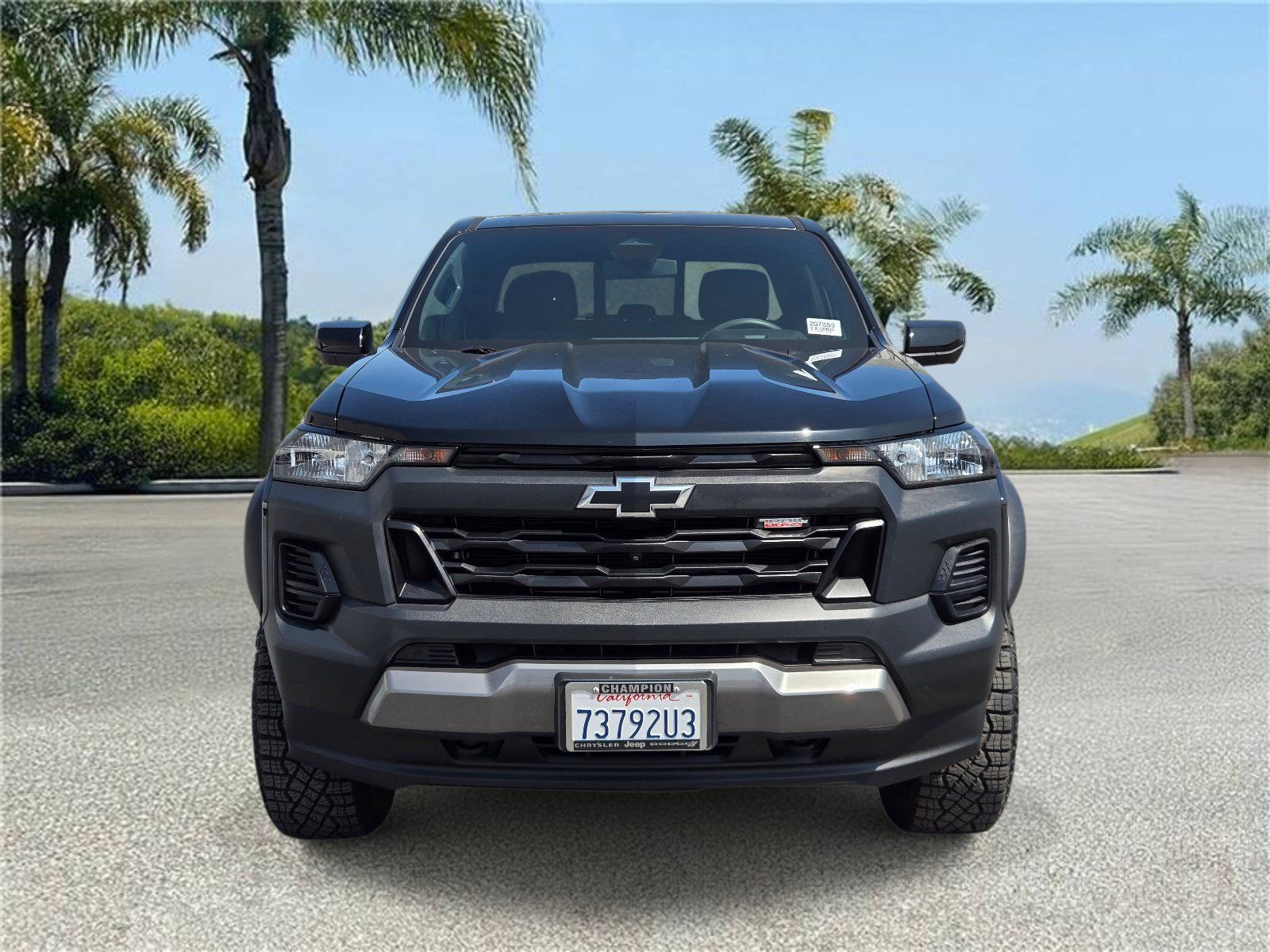 Used 2023 Chevrolet Colorado Trail Boss w/ Technology Package AWD/4WD image 3