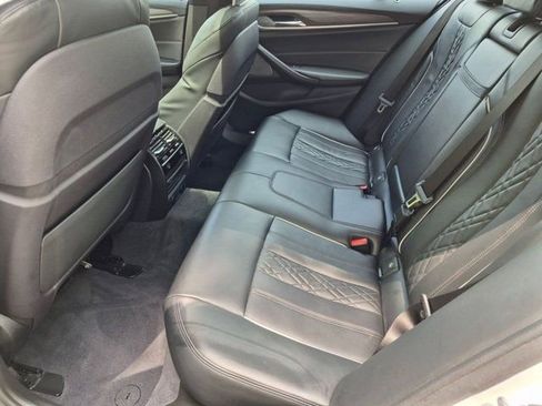 Used 2018 BMW M550i xDrive AWD/4WD image 10