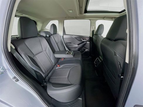 Used 2024 Subaru Forester Premium image 31
