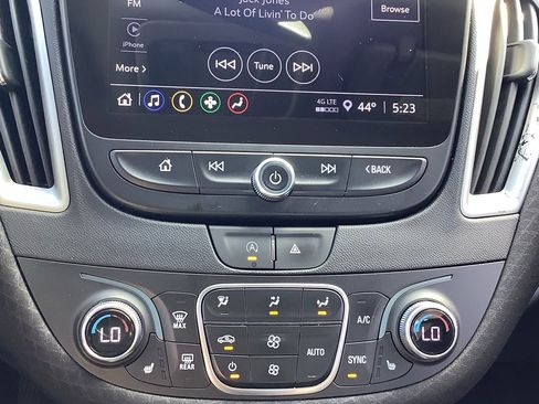 Used 2023 Chevrolet Malibu LT image 12