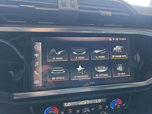 Used 2024 Audi Q3 2.0T Premium image 24