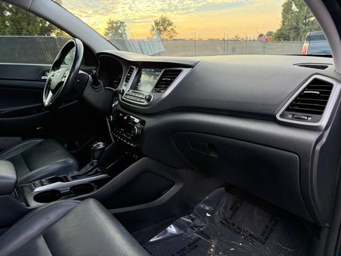 Used 2017 Hyundai Tucson Limited w/ Limited Ultimate Package 03 FWD image 19