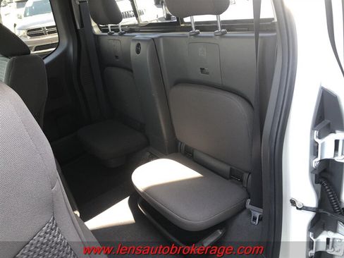 Used 2019 Nissan Frontier SV RWD image 16