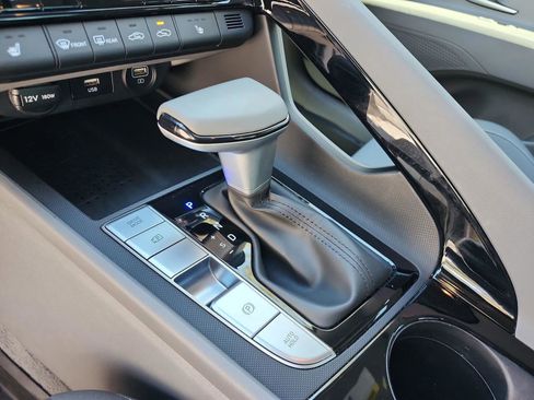 Certified 2023 Hyundai Elantra SEL w/ Convenience Package image 13