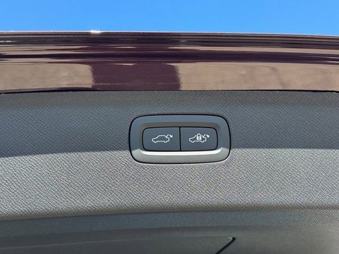 New 2025 Volvo XC90 B6 Ultra w/ Protection Package Premier image 16