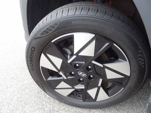Used 2024 Hyundai Kona SEL AWD/4WD image 34