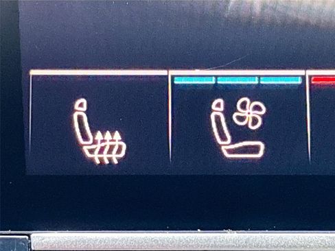 Used 2021 Audi Q8 Premium Plus w/ Premium Plus Package AWD/4WD image 25