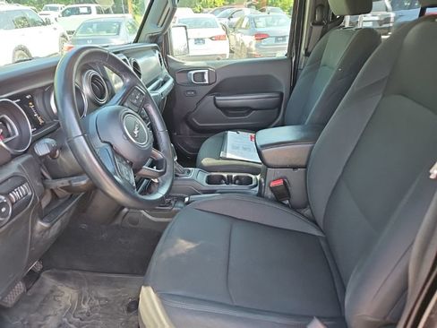 Used 2021 Jeep Wrangler Unlimited Sport AWD/4WD image 15