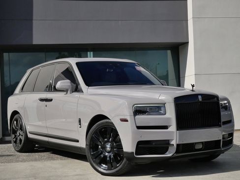 Used 2021 Rolls-Royce Cullinan image 20