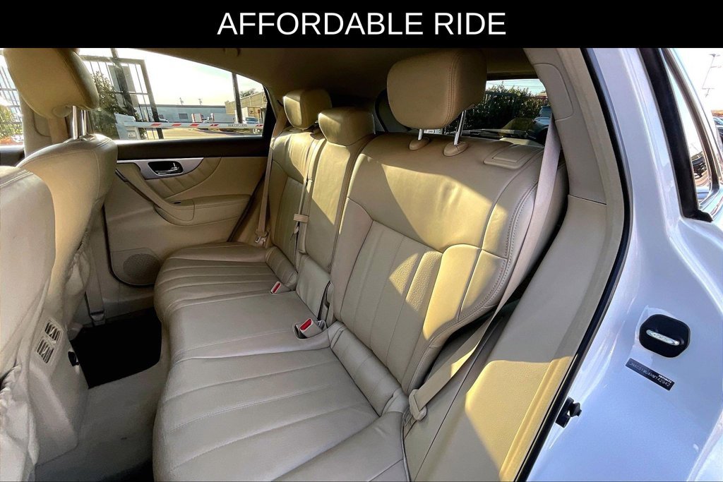 Used 2017 INFINITI QX70 2WD w/ Premium Package image 27