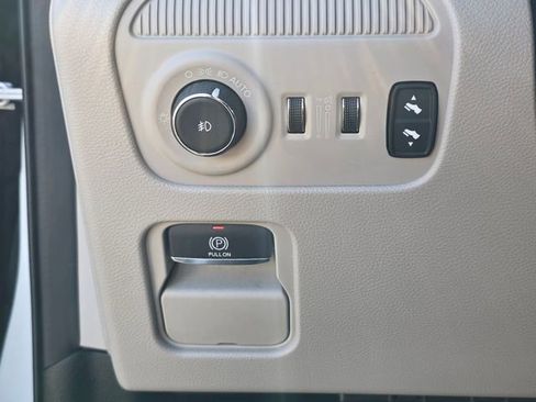 Used 2024 Jeep Wagoneer L Series II image 41