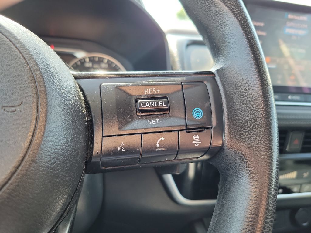 Used 2021 Nissan Rogue SV FWD image 22