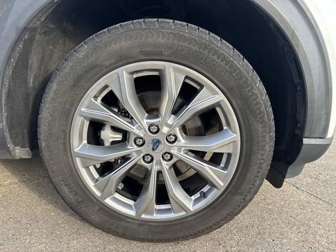 Used 2021 Ford Explorer Limited image 7