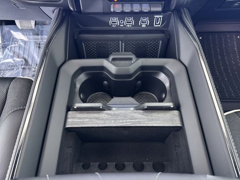 New 2026 RAM 1500 Limited w/ Body Color Bumper Group image 34