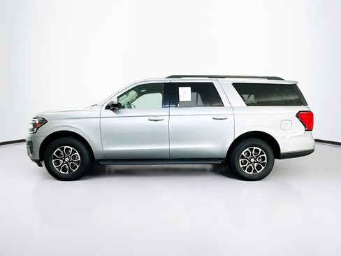 Used 2024 Ford Expedition Max XLT image 4