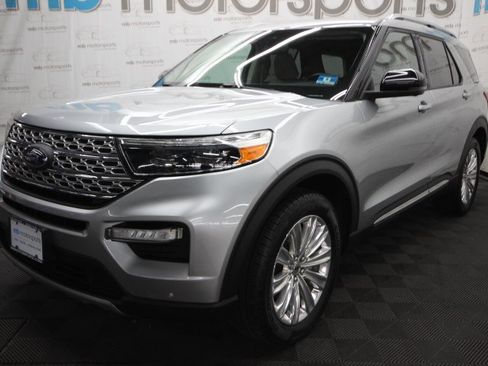 Used 2020 Ford Explorer Limited image 1