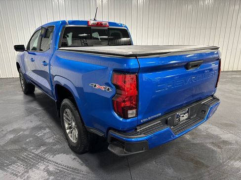Used 2023 Chevrolet Colorado LT w/ LT Convenience Package II AWD/4WD image 3