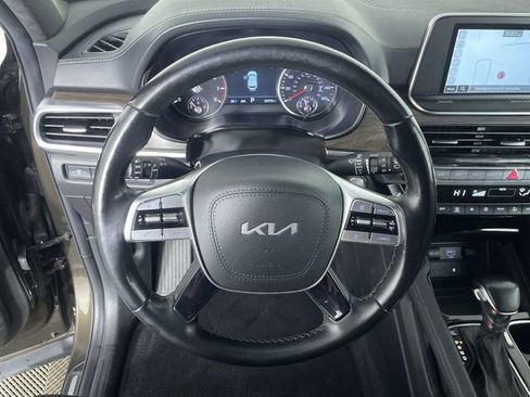 Used 2022 Kia Telluride SX w/ SX Prestige Package image 28