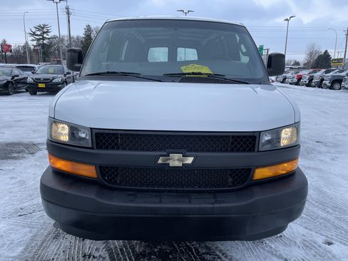 Used 2021 Chevrolet Express 2500 w/ Driver Convenience Package image 3