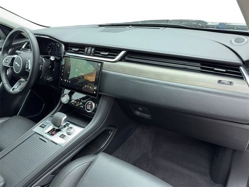 Used 2023 Jaguar F-PACE S image 44