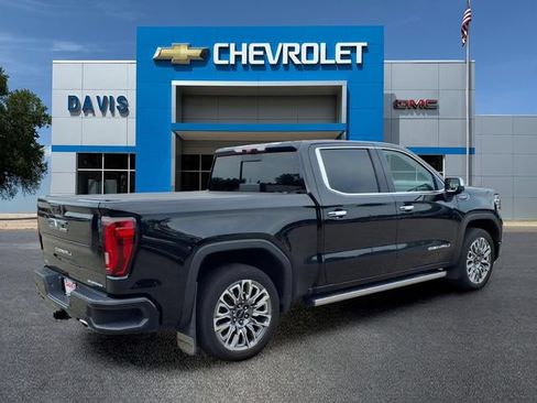 Used 2023 GMC Sierra 1500 Denali Ultimate AWD/4WD image 3