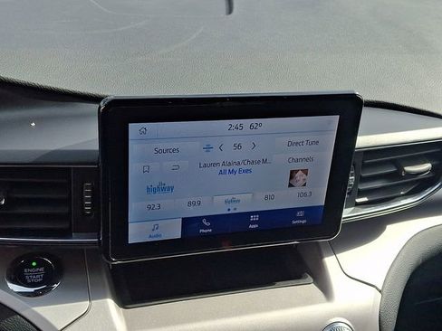 Used 2020 Ford Explorer XLT w/ Equipment Group 202A image 17