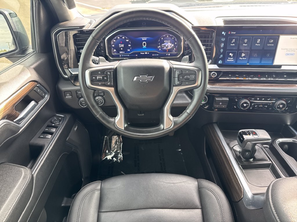Used 2024 Chevrolet Silverado 1500 LT Trail Boss w/ LT Trail Boss Premium Package AWD/4WD image 13