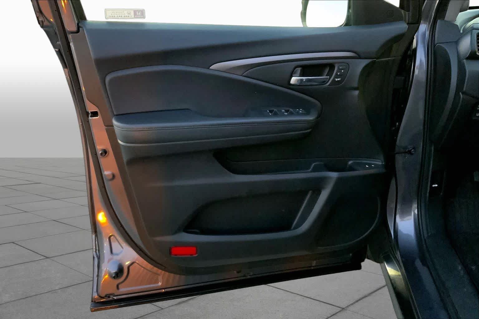 Used 2021 Honda Pilot Special Edition image 19