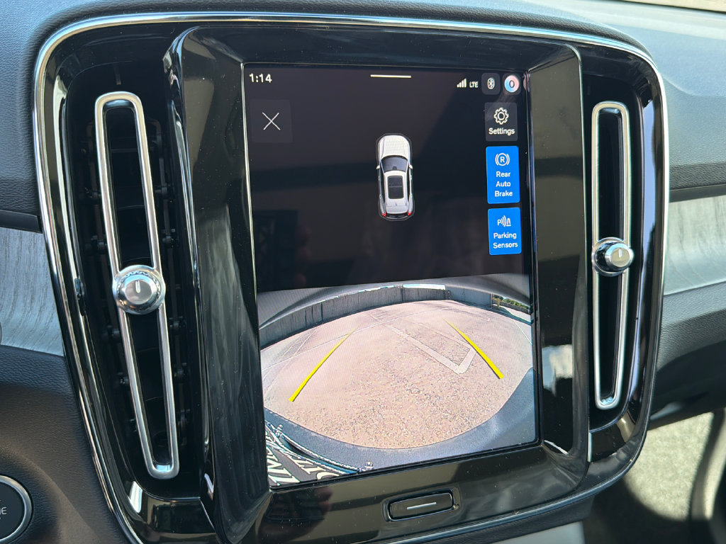 New 2026 Volvo XC40 B5 Core w/ Protection Package Premier AWD/4WD image 16