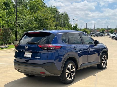 Used 2023 Nissan Rogue SV AWD/4WD image 12