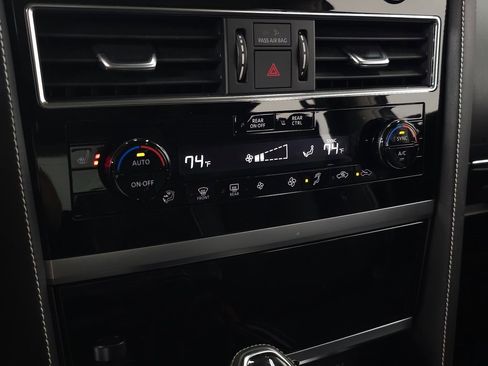 Used 2024 INFINITI QX80 Premium Select w/ Cargo Package image 35