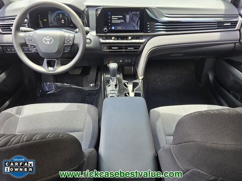 Used 2025 Toyota Camry LE FWD image 12