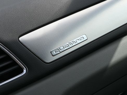 Used 2018 Audi Q3 2.0T Premium w/ Convenience Package image 30