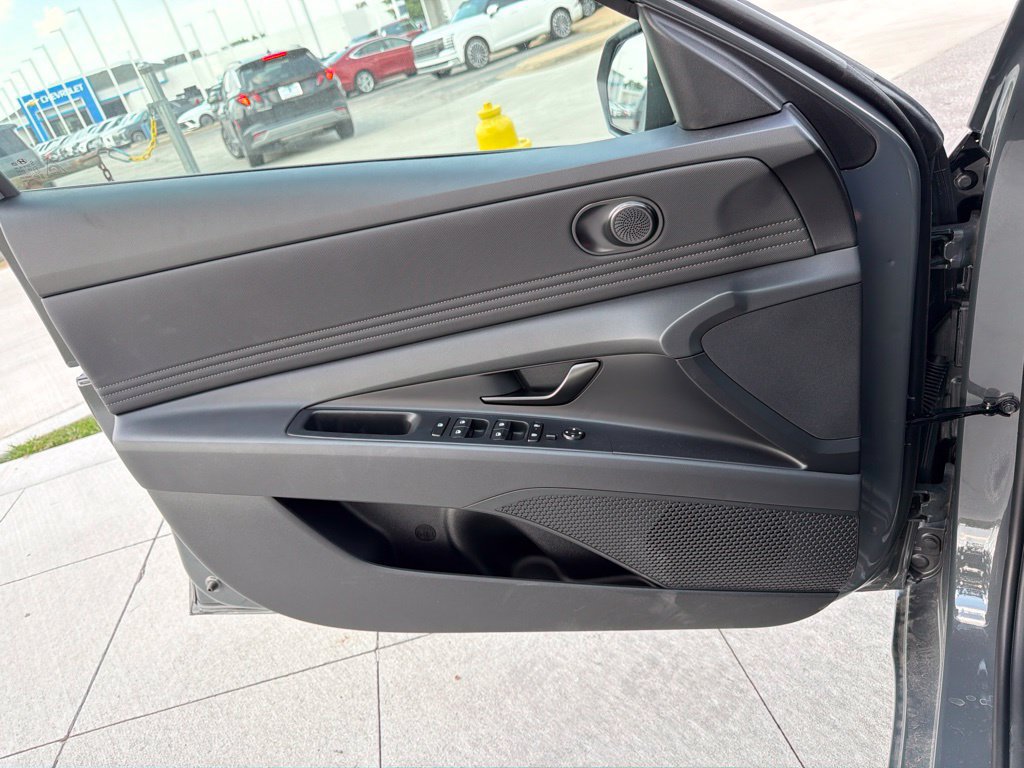 New 2026 Hyundai Elantra SEL FWD image 28