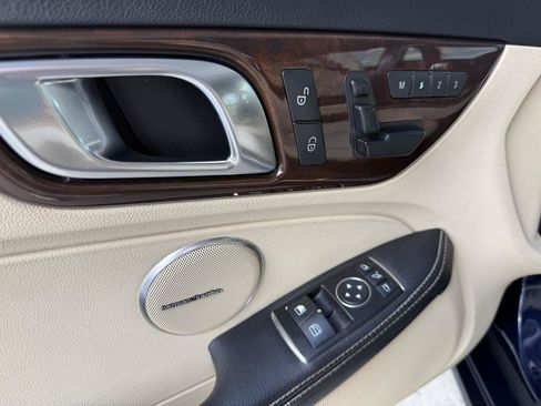 Used 2014 Mercedes-Benz SLK 250 image 12