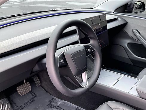 Used 2025 Tesla Model 3 Long Range image 16