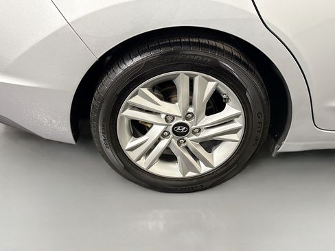 Used 2020 Hyundai Elantra SEL w/ Convenience Package (C2) FWD image 32