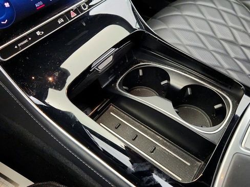 Used 2022 Mercedes-Benz S 500 S 500 4MATIC Sedan w/ 3D Tech. image 16