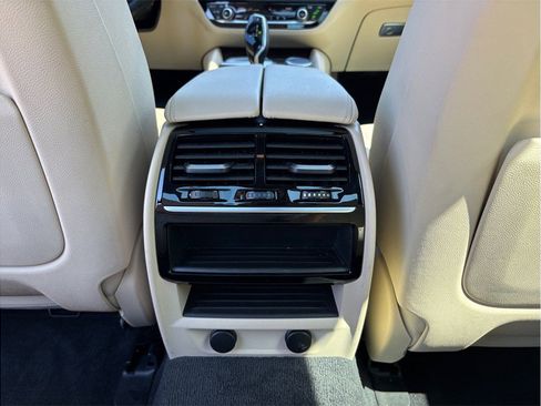 Used 2019 BMW 530i RWD image 43