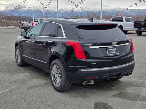 Used 2017 Cadillac XT5 Luxury w/ Driver Awareness Package AWD/4WD image 10