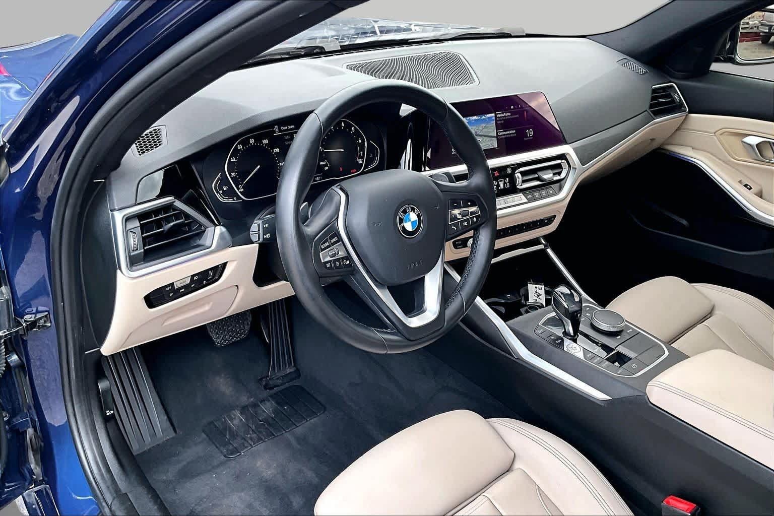 Used 2021 BMW 330i Sedan w/ Convenience Package RWD image 18