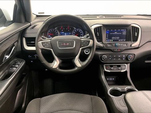 Used 2024 GMC Terrain SLE FWD image 4