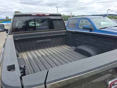 Used 2023 GMC Sierra 3500 AT4 w/ AT4 Premium Plus Package AWD/4WD image 9
